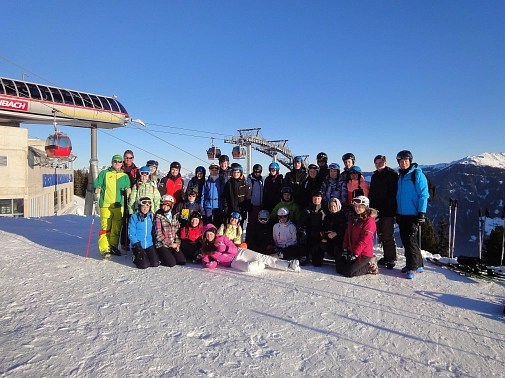 Gruppenfoto an der Bergstation_2017 Gruppenfoto an der Bergstation_2017 © Matthias-Claudius-Gymnasium